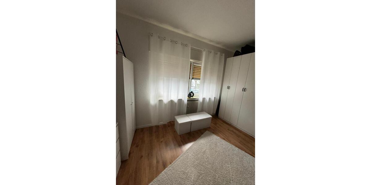 Etagenwohnung Dinslaken Lohberg - 3.5 Zimmer, 76 m&sup2;, 650&euro; | Angebot:25990272