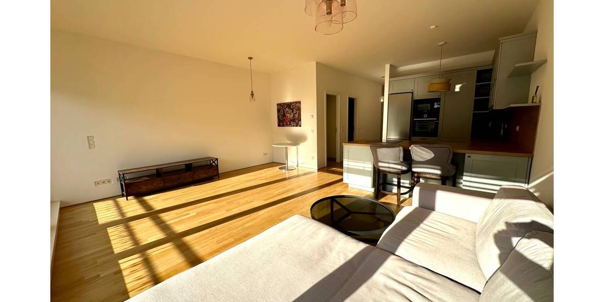 Etagenwohnung Mülheim Mitte - 4 Zimmer, 111 m&sup2;, 1.600&euro; | Angebot:25971060