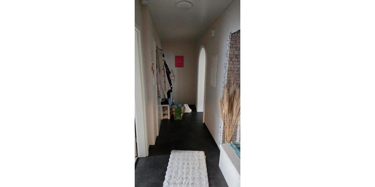 Etagenwohnung Duisburg Mittelmeiderich - 2.5 Zimmer, 70 m&sup2;, 720&euro; | Angebot:25974984