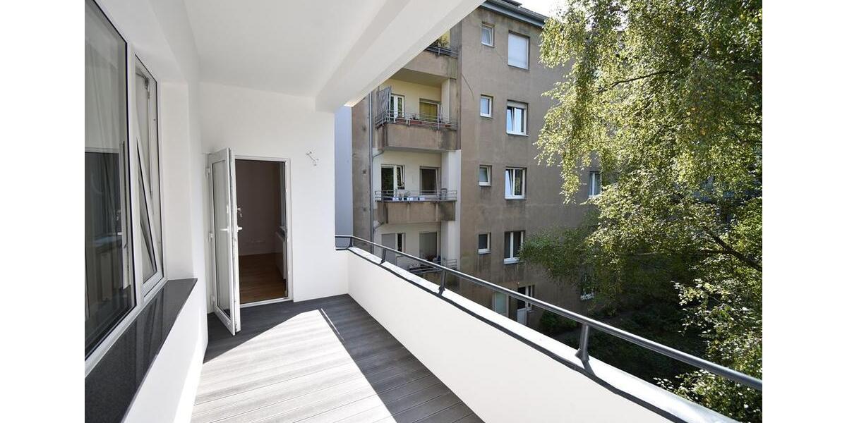 Etagenwohnung Düsseldorf Heerdt - 2 Zimmer, 93 m&sup2;, 1.795&euro; | Angebot:23214032