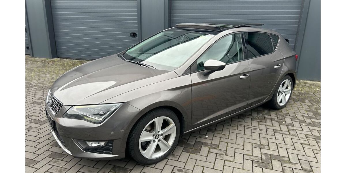 Seat Leon 68.540 km 12.490 &euro; Dinslaken 46537