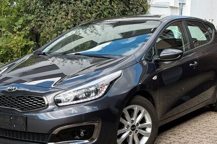 Kia ceed / Ceed 88.000 km 9.840 &euro; Düsseldorf 40468