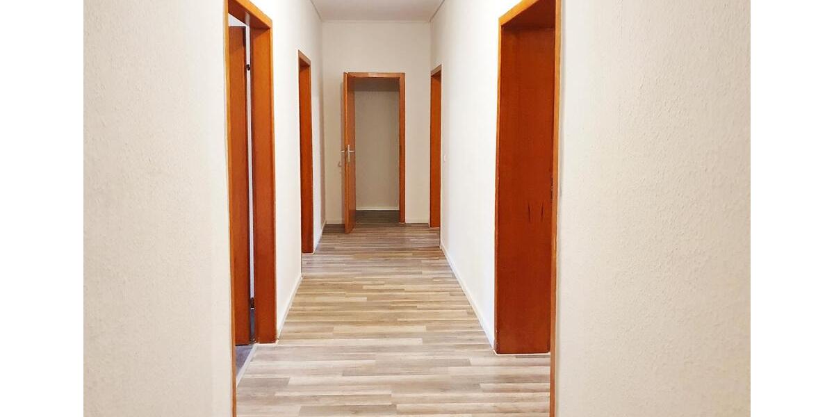 Dachgeschoßwohnung Duisburg Hamborn - 3 Zimmer, 72 m&sup2;, 457&euro; | Angebot:24478260