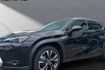 Lexus UX 20.309 km 29.900 &euro; Wesel 46485