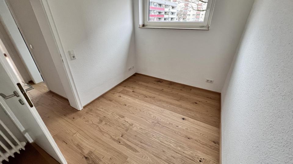 Erdgeschoßwohnung Düsseldorf Lörick - 3 Zimmer, 83 m&sup2;, 1.395&euro; | Angebot:26425534