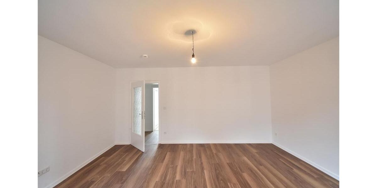 Dachgeschoßwohnung Oberhausen - 3 Zimmer, 87 m&sup2;, 945&euro; | Angebot:25222330