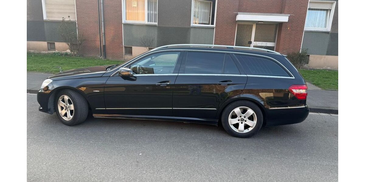 Mercedes-Benz Andere 349.000 km 6.500 &euro; Duisburg 47169