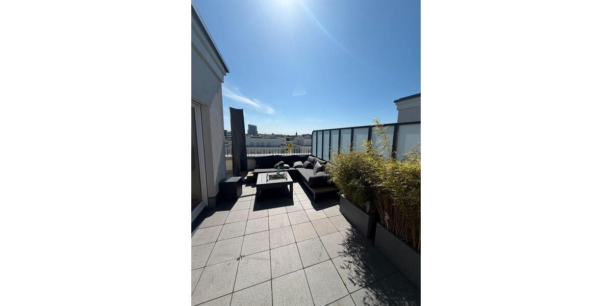 Einfamilienhaus Düsseldorf Heerdt - 3.5 Zimmer, 180 m&sup2;, 3.850&euro; | Angebot:26523209