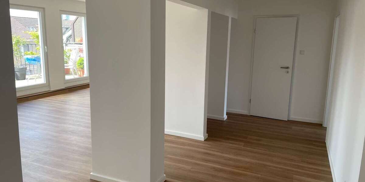 Etagenwohnung Düsseldorf Stadtmitte - 3 Zimmer, 104 m&sup2;, 1.456&euro; | Angebot:25365239