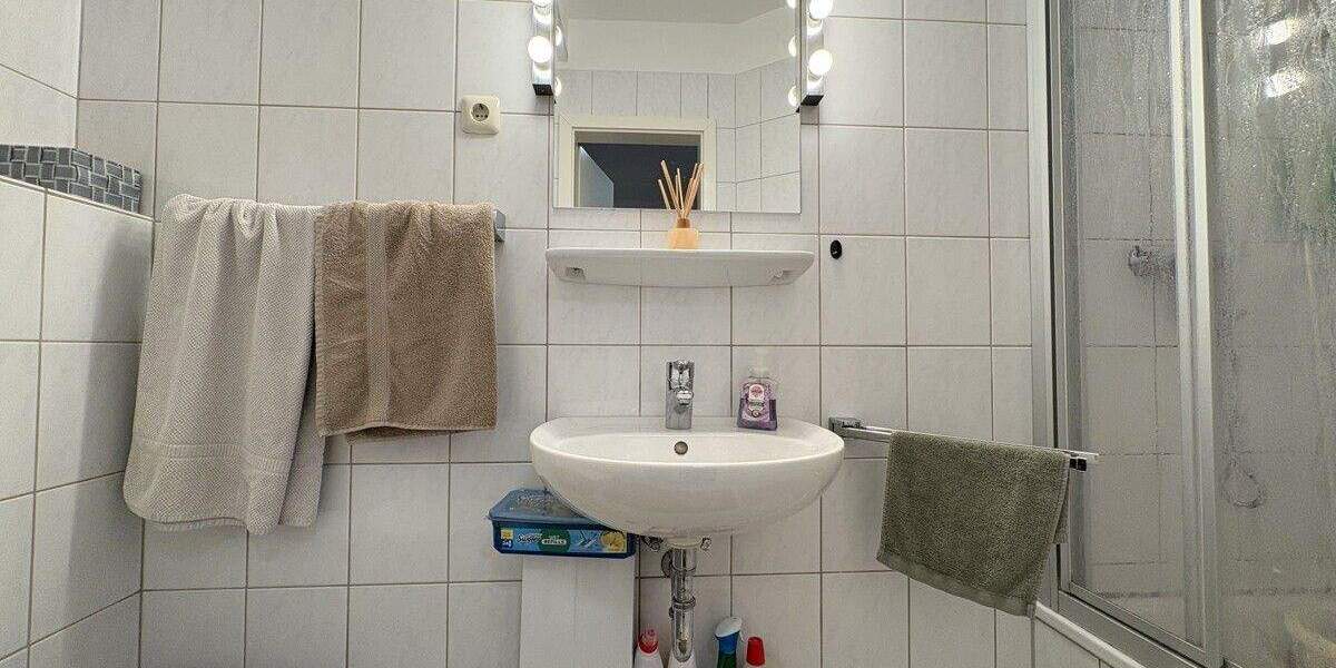 Etagenwohnung Meerbusch / Büderich Büderich - 2 Zimmer, 70 m&sup2;, 770&euro; | Angebot:25748177