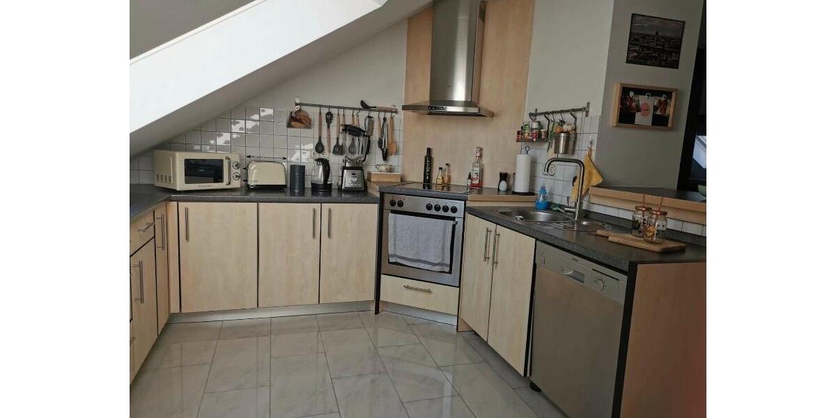 Dachgeschoßwohnung Oberhausen Alt-Oberhausen - 3 Zimmer, 79 m&sup2;, 1.200&euro; | Angebot:26007098