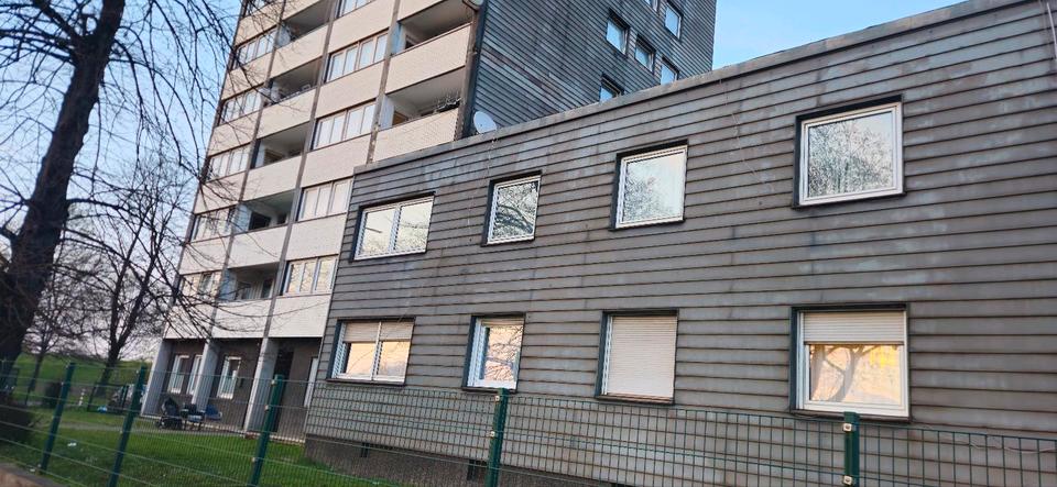 Erdgeschoßwohnung Duisburg Hamborn - 4 Zimmer, 99 m&sup2;, 169.000&euro; | Angebot:25833481