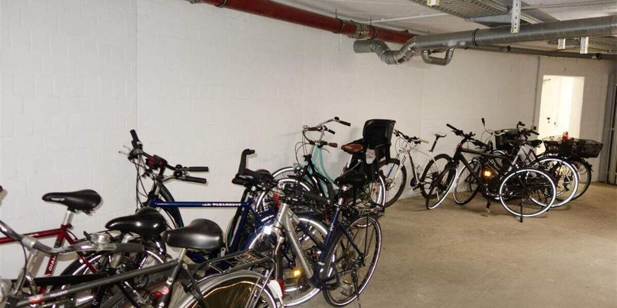 Etagenwohnung Düsseldorf Flingern Nord - 3 Zimmer, 95 m&sup2;, 1.575&euro; | Angebot:25851552