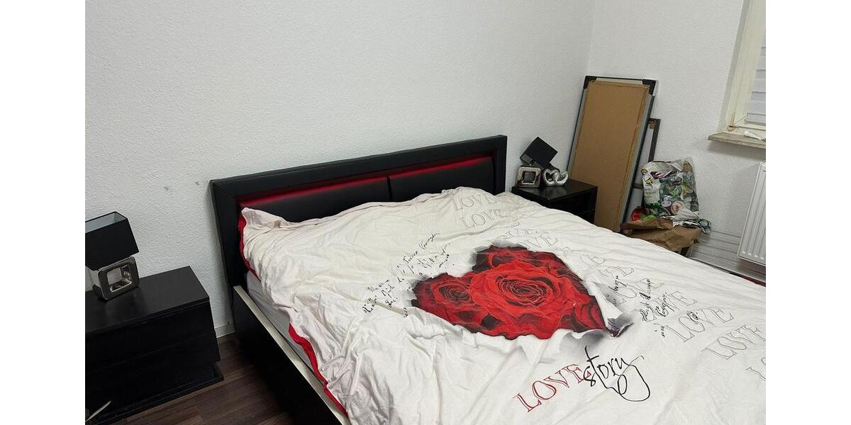 Erdgeschoßwohnung Essen Stadtbezirk III - 3 Zimmer, 67 m&sup2;, 300&euro; | Angebot:25987233