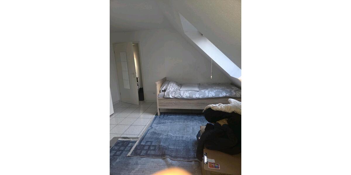 Dachgeschoßwohnung Oberhausen Rothebusch - 2 Zimmer, 66 m&sup2;, 550&euro; | Angebot:25274251