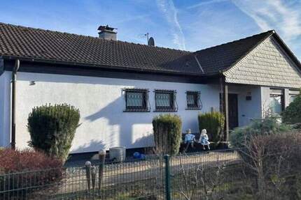 Haus Grefrath Oedt - 4 Zimmer, 107 m&sup2;, 335.000&euro; | Angebot:25693387
