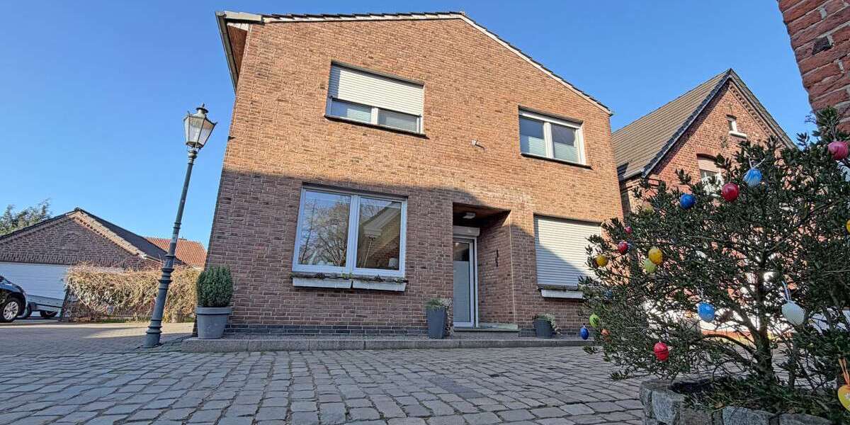 Einfamilienhaus Hünxe - 8 Zimmer, 246 m&sup2;, 550.000&euro; | Angebot:24869550