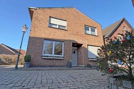 Haus Hünxe - 8 Zimmer, 246 m&sup2;, 550.000&euro; | Angebot:24869550