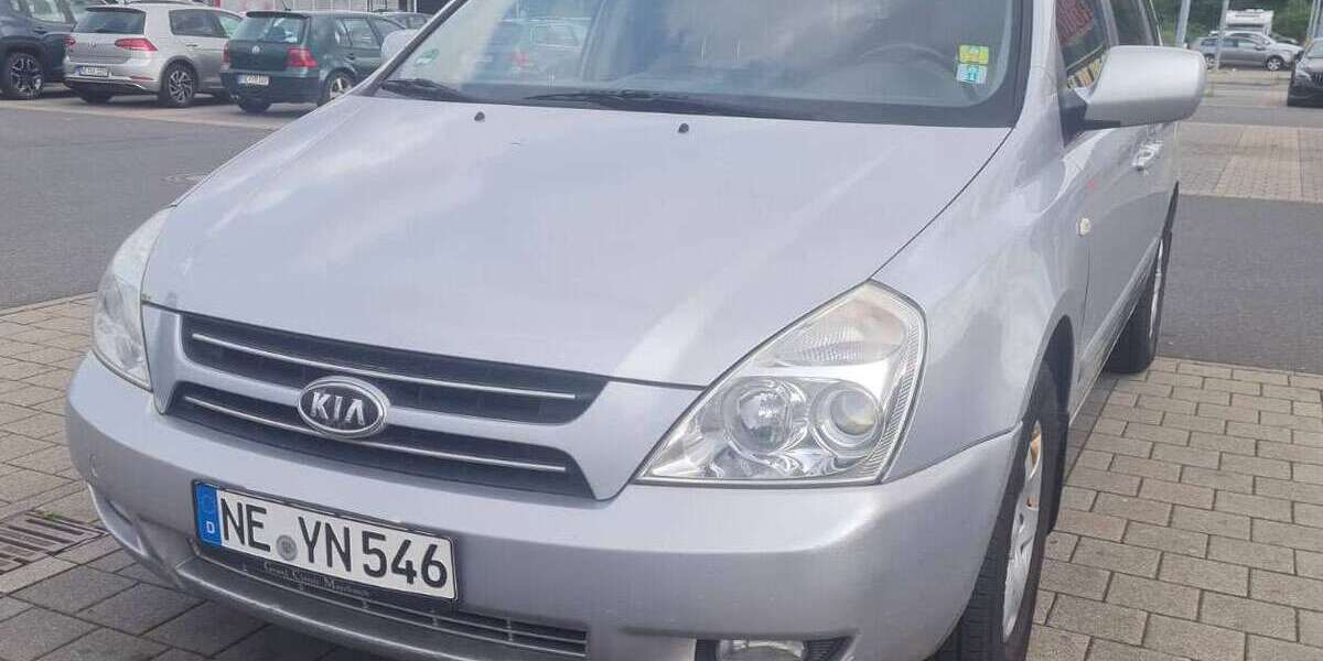 Kia Carnival 260.000 km 3.500 &euro; neuss 41460