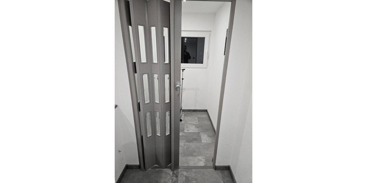 Einfamilienhaus Duisburg Rheinhausen - 10 Zimmer, 160 m&sup2;, 340.000&euro; | Angebot:24853905