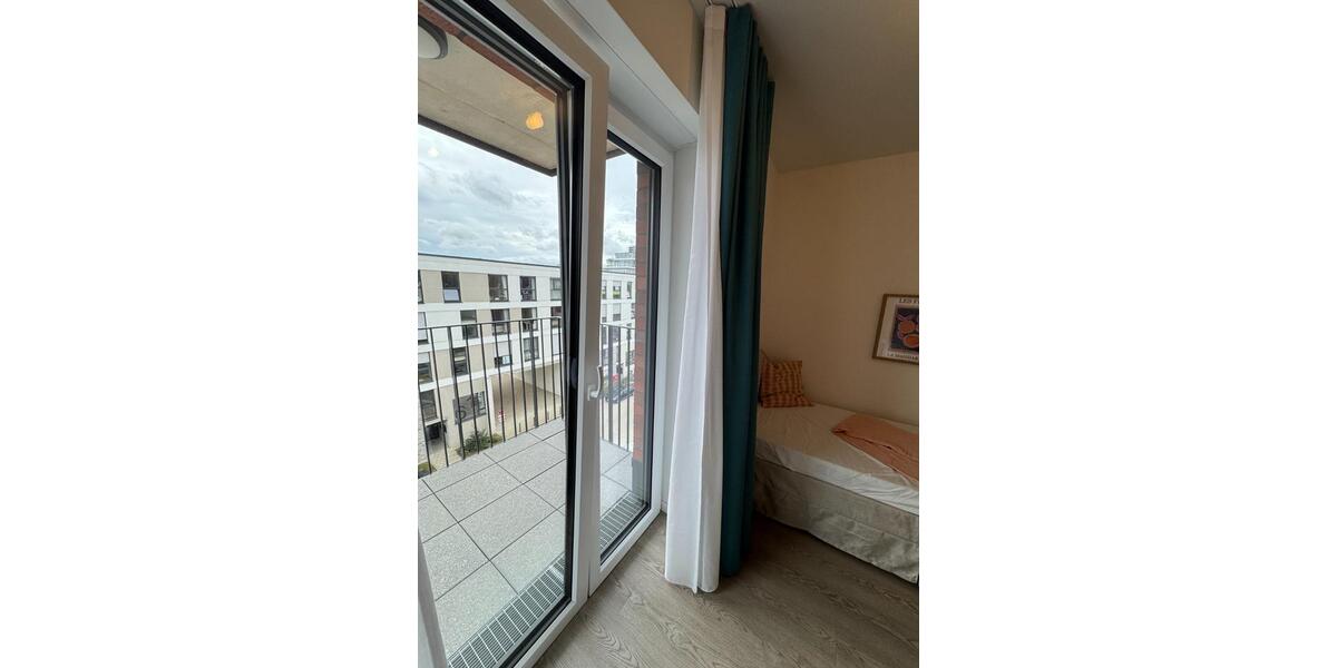 Etagenwohnung Düsseldorf Heerdt - 1 Zimmer, 25 m&sup2;, 650&euro; | Angebot:23090722