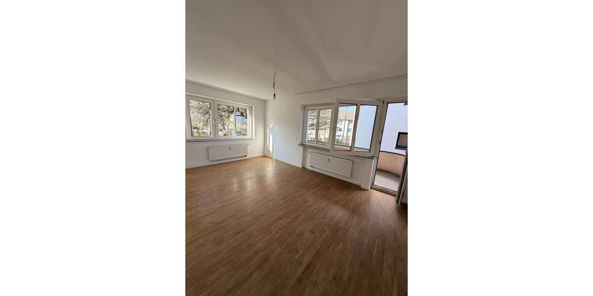 Etagenwohnung Düsseldorf Oberbilk - 3 Zimmer, 80 m&sup2;, 1.120&euro; | Angebot:25805273