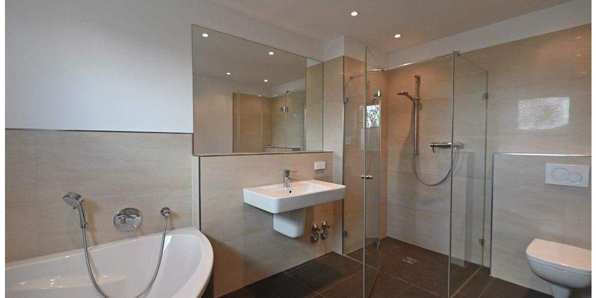 Etagenwohnung Mülheim Menden/Ickten - 4 Zimmer, 134 m&sup2;, 2.100&euro; | Angebot:25834606