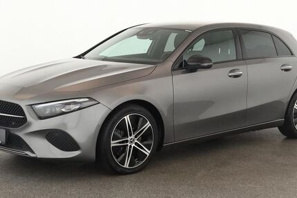 Mercedes-Benz A 250 27.600 km 32.584 &euro; Düsseldorf 40233