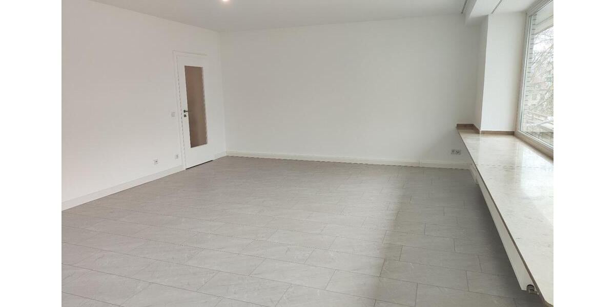 Etagenwohnung Oberhausen - 2 Zimmer, 82 m&sup2;, 740&euro; | Angebot:25404192