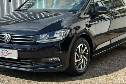 VW Touran 180.000 km 13.900 &euro; Krefeld 47799