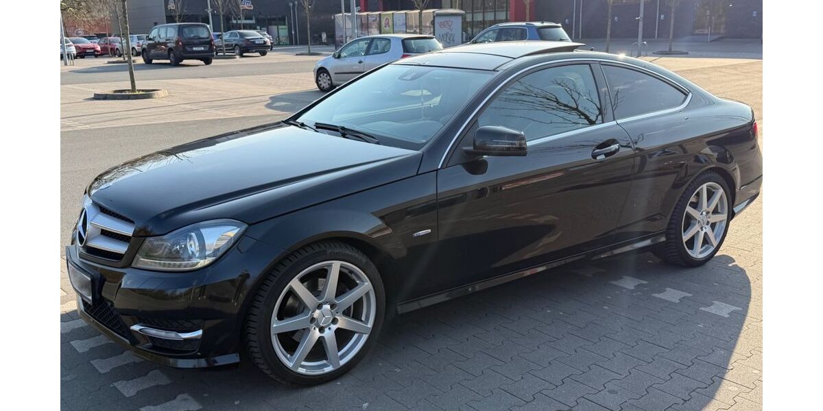 Mercedes-Benz C 250 147.000 km 17.000 &euro; Essen 45141