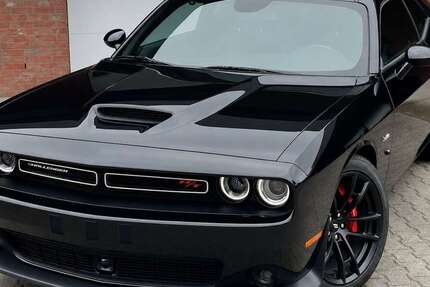 Dodge Challenger 4.036 km 41.990 &euro; Düsseldorf 40599