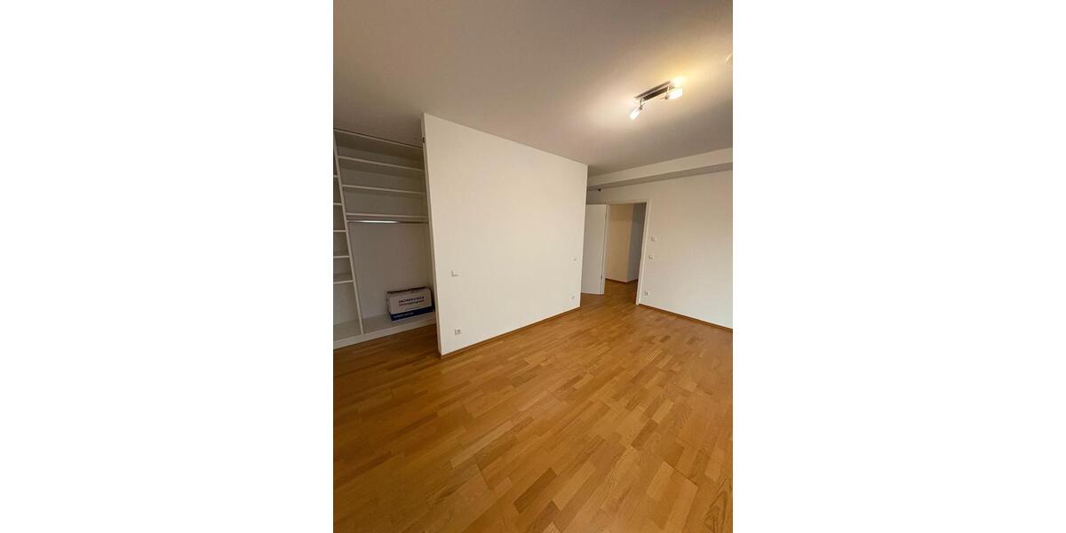 Etagenwohnung Düsseldorf Stadtbezirk 5 - 3 Zimmer, 105 m&sup2;, 2.050&euro; | Angebot:25944832