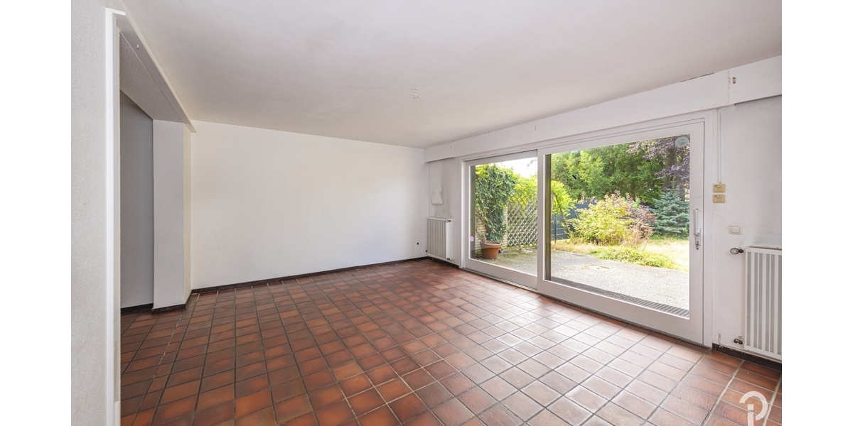 Reihenmittelhaus mit viel Potential für Pärchen und junge Familien, 2 Schlafzimmer + Dachstudio - Reihenmittelhaus Kaarst / Büttgen Büttgen | Angebot:27285727