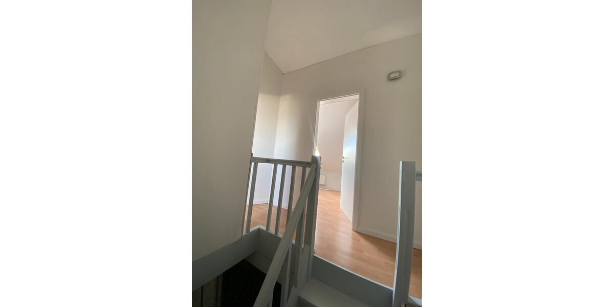 Dachgeschoßwohnung Geldern - 5 Zimmer, 68 m&sup2;, 219.000&euro; | Angebot:25923853