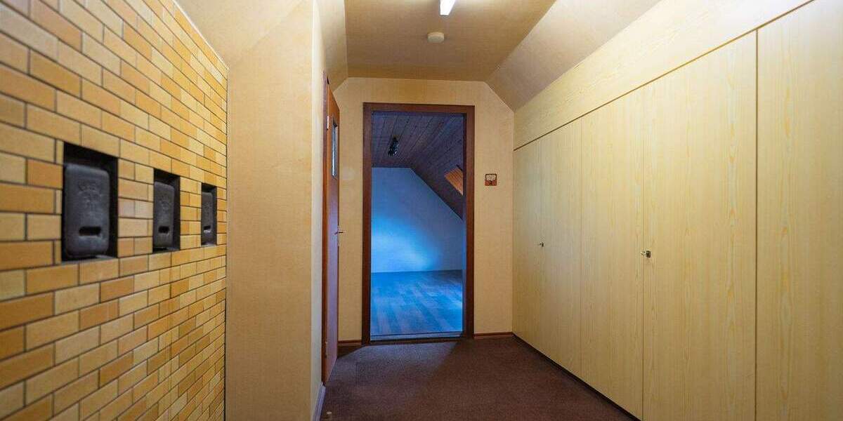 Einfamilienhaus Krefeld Inrath/Kliedbruch - 7 Zimmer, 166 m&sup2;, 549.000&euro; | Angebot:25800732