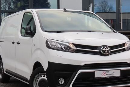 Toyota Proace (Verso) 33.763 km 18.900 &euro; Neuss 41469