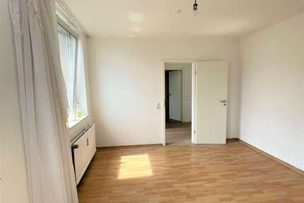 Wohnung Krefeld Cracau - 2 Zimmer, 37 m&sup2;, 403&euro; | Angebot:25765201