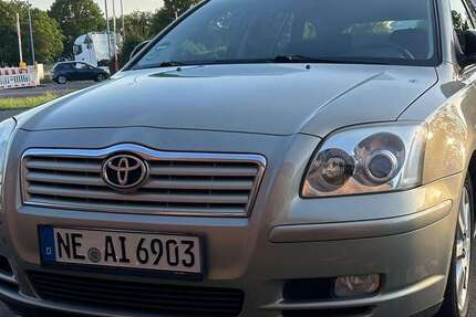 Toyota Avensis 234.000 km 3.000 &euro; Neuss, Stadt 41466