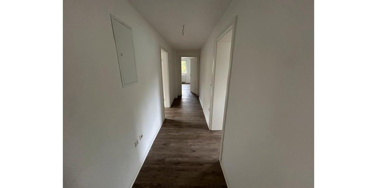 Dachgeschoßwohnung Essen Stadtbezirk VI - 3 Zimmer, 72 m&sup2;, 590&euro; | Angebot:26275256