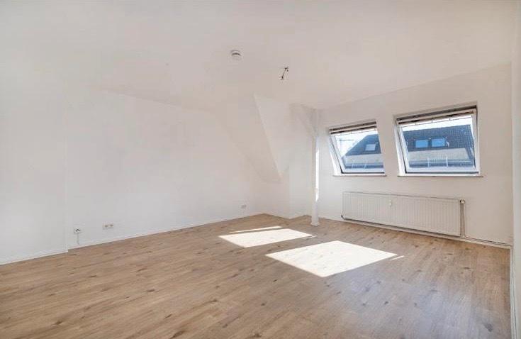 Dachgeschoßwohnung Krefeld Gartenstadt - 3 Zimmer, 75 m&sup2;, 1.000&euro; | Angebot:26167280