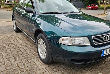 Audi A4 68.300 km 5.450 &euro; Düsseldorf 40468