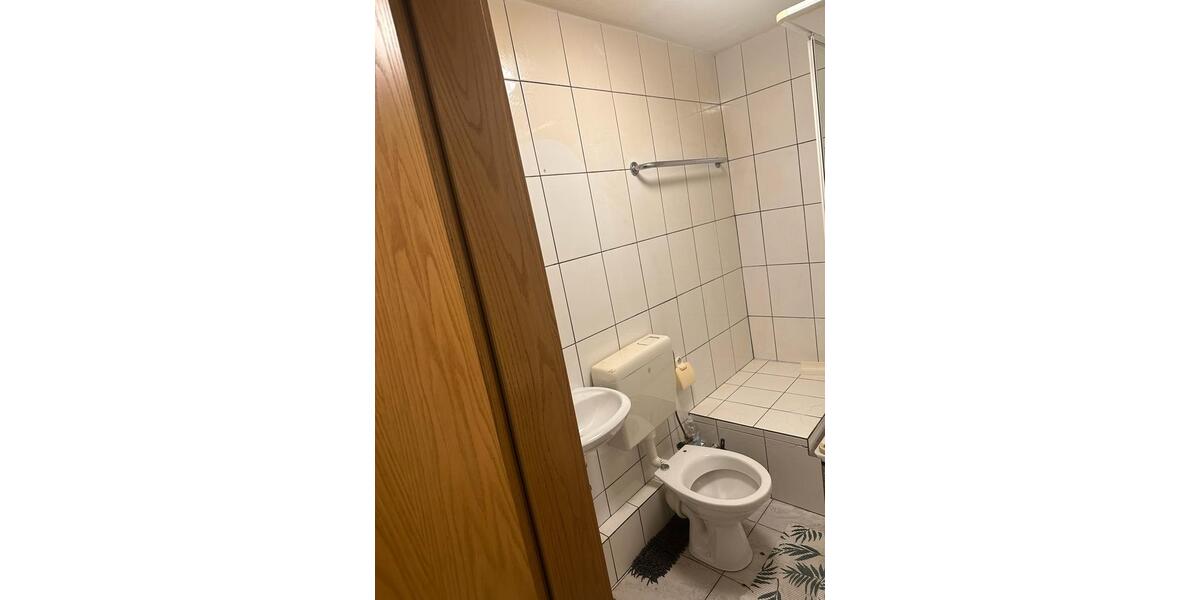 Erdgeschoßwohnung Essen Stadtbezirk VI - 2 Zimmer, 40 m&sup2;, 400&euro; | Angebot:25995538