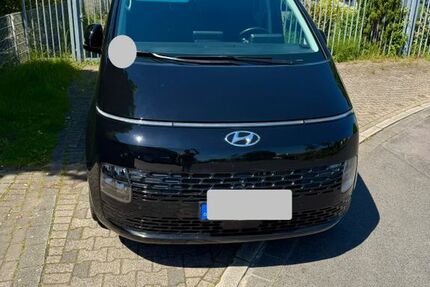 Hyundai STARIA 99.800 km 33.850 &euro; Düsseldorf 40227