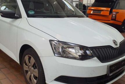 Skoda Fabia 195.196 km 4.490 &euro; Düsseldorf 40597