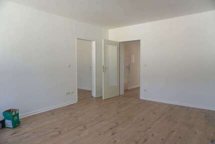 Wohnung Düsseldorf Eller - 3 Zimmer, 72 m&sup2;, 770&euro; | Angebot:27338058