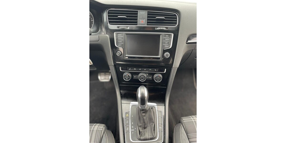 VW Golf VII GTD 150.399 km 18.000 &euro; Duisburg 47051