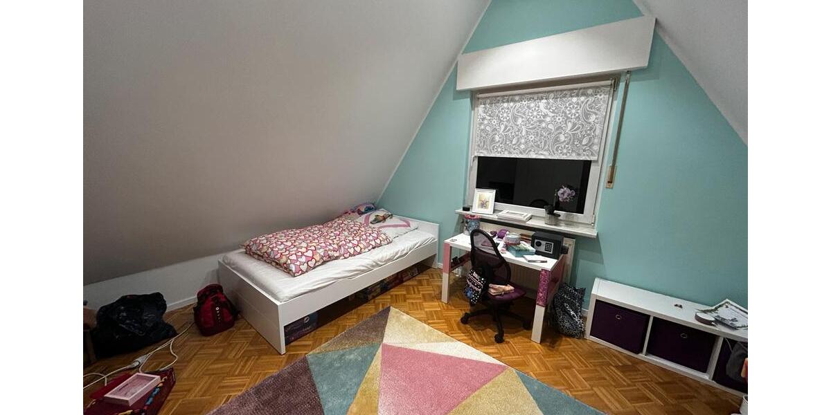 Reihenhaus Essen Stadtbezirk VI - 6 Zimmer, 130 m&sup2;, 385.000&euro; | Angebot:25921680