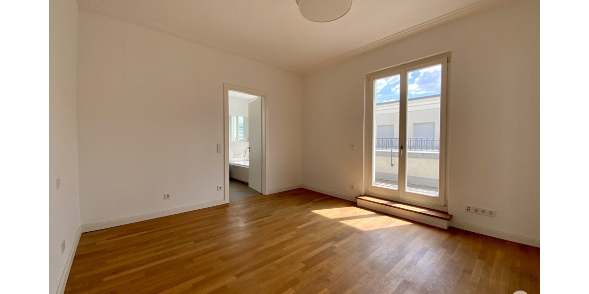Wohnen in hochwertigem Ambiente mit internationalem Flair. Luxus-Penthouse Heinrich-Heine-Gärten - Einfamilienhaus Düsseldorf Heerdt | Angebot:26748838