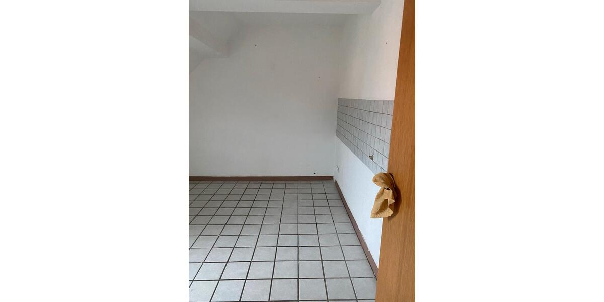 Dachgeschoßwohnung Duisburg Rheinhausen - 1 Zimmer, 45 m&sup2;, 590&euro; | Angebot:25875981